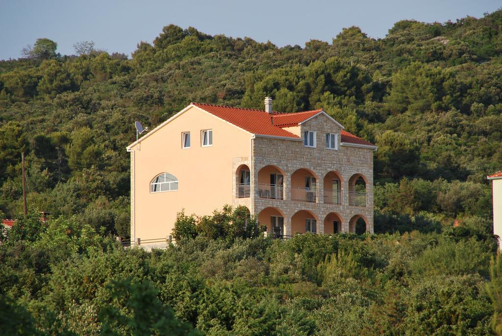 Villa Lunaris Maslinica Exterior foto